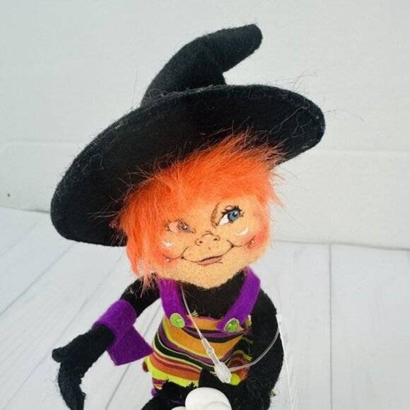 Annalee Halloween Trick or Treat 8" Witch Doll 1983 Egg Thrower - Picture 3 of 13
